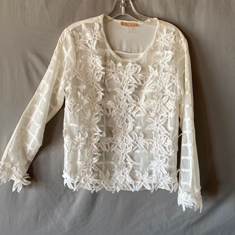 Comme USA Floral Top White Beautiful Detailed Romantic Evening